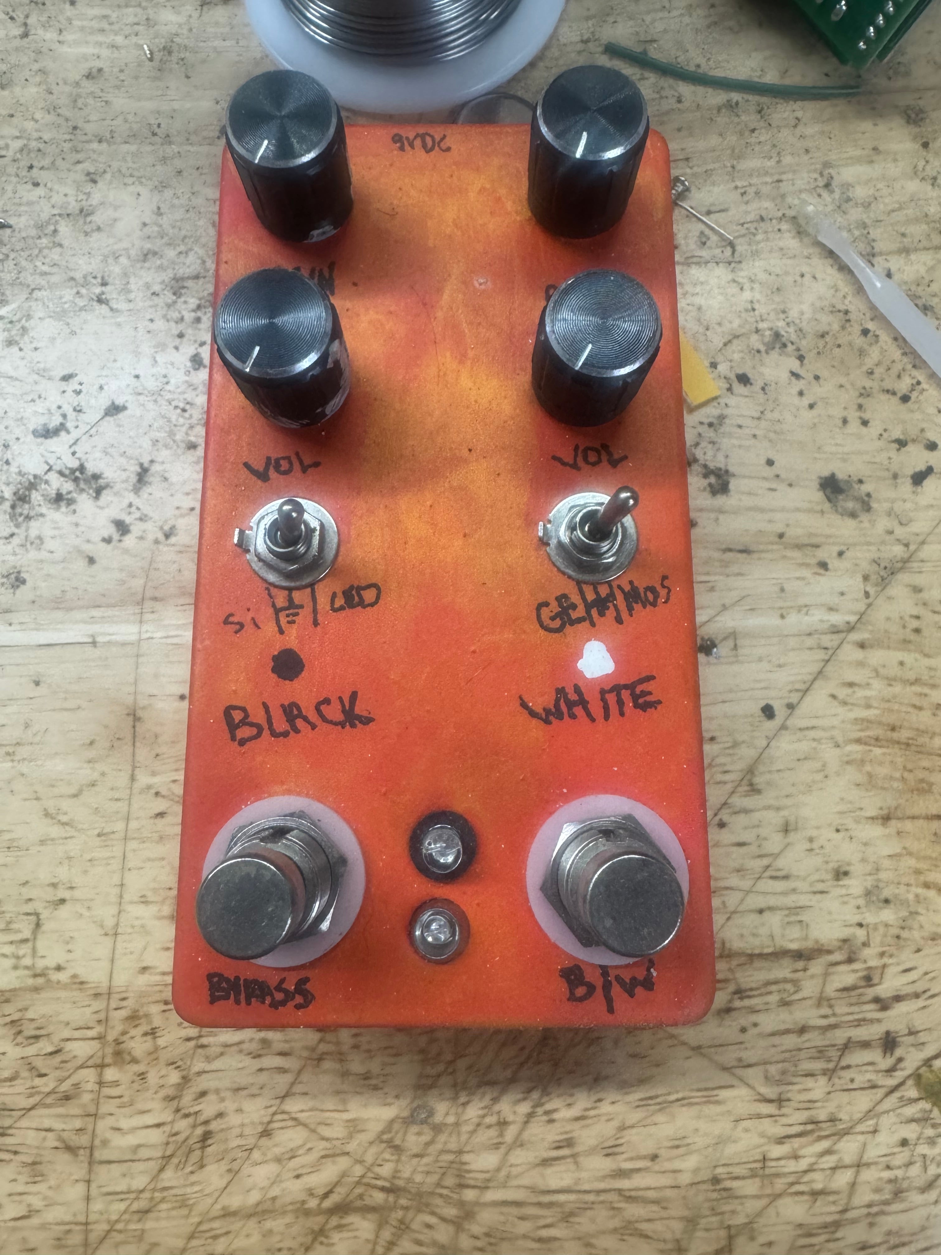 Two tone overdrive (grey channel