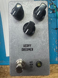 Fuzz fingers / pick a muff